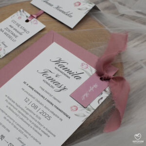 Mirabel – eleganckie różowe zaproszenia z szyfonową wstążką